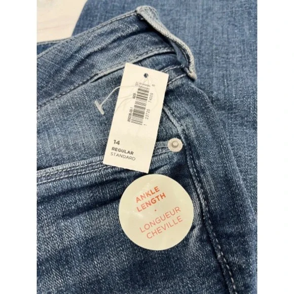 NEW Old Navy Rockstar Ankle Jeans Frayed Hem Mid-Rise Denim Blue Women's Size 14 - Picture 4 of 10